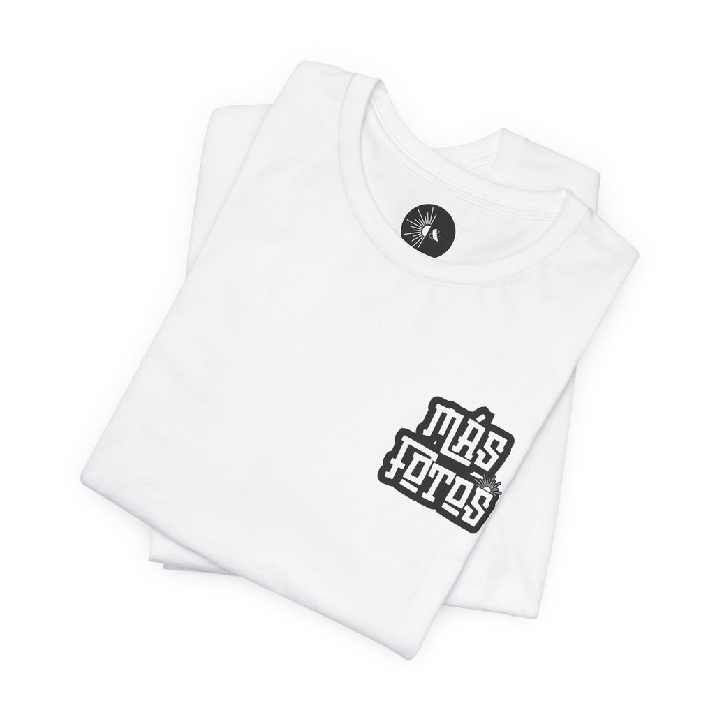 Más Fotos - Unisex Logo Tee