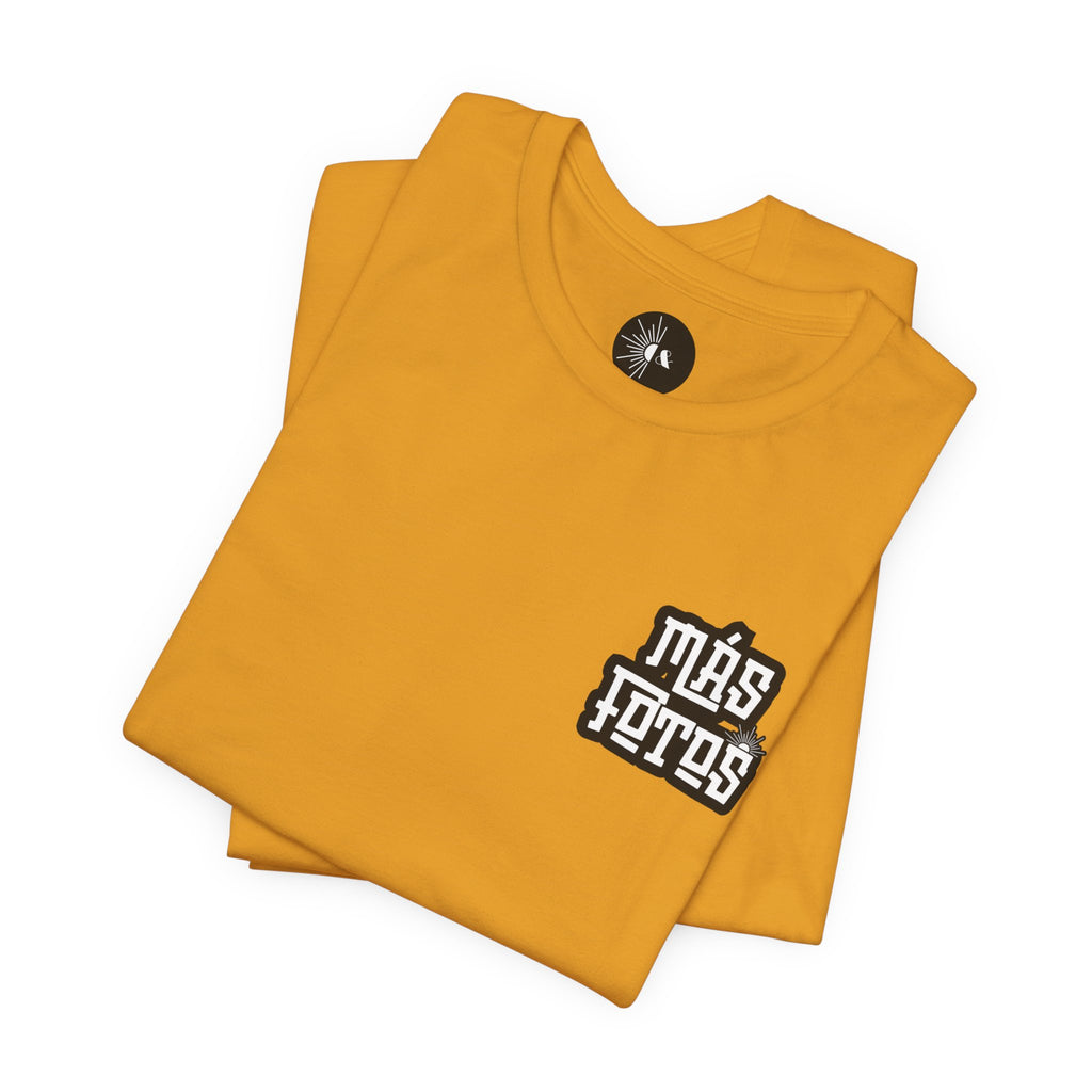 Más Fotos - Unisex Logo Tee