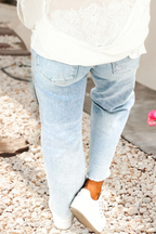 Ember Frayed Light Wash Jeans