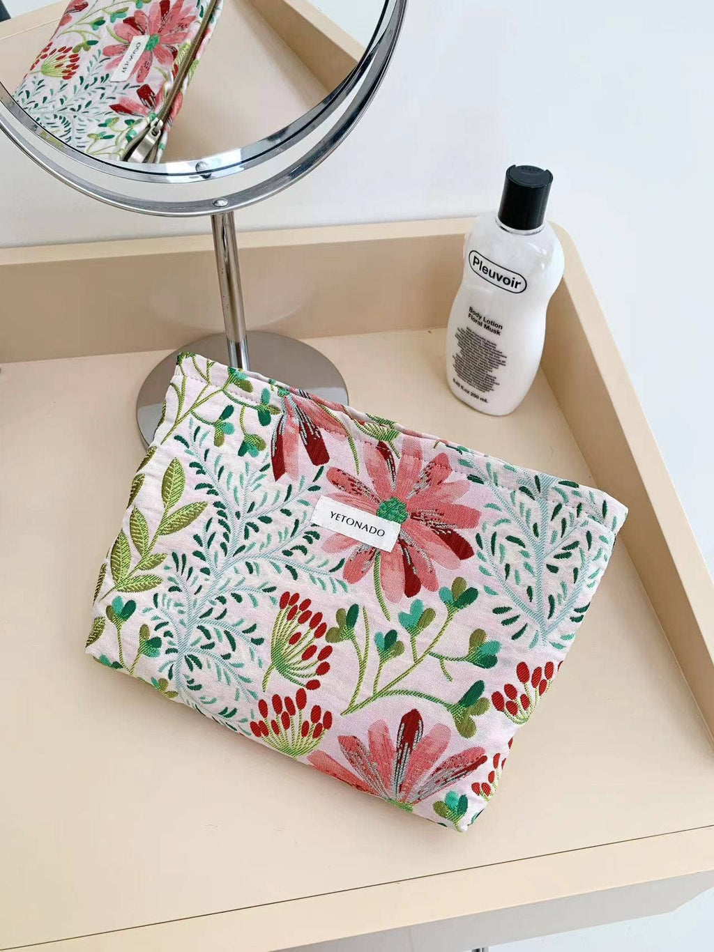 Gerbera Flower Cosmetic Bag