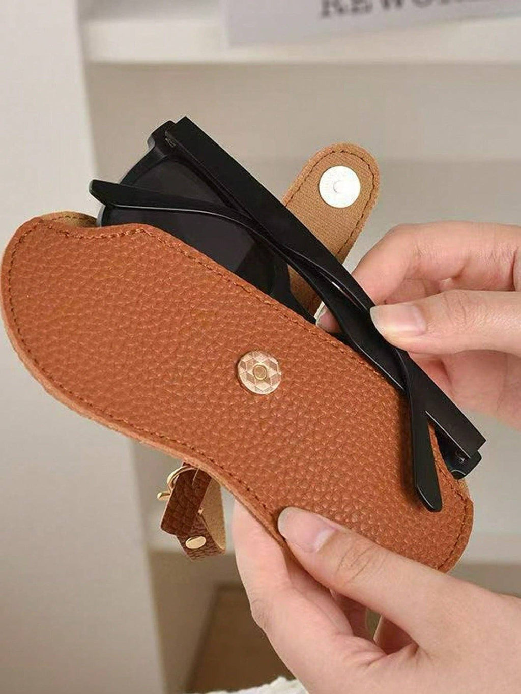 Portable Glasses Storage Case