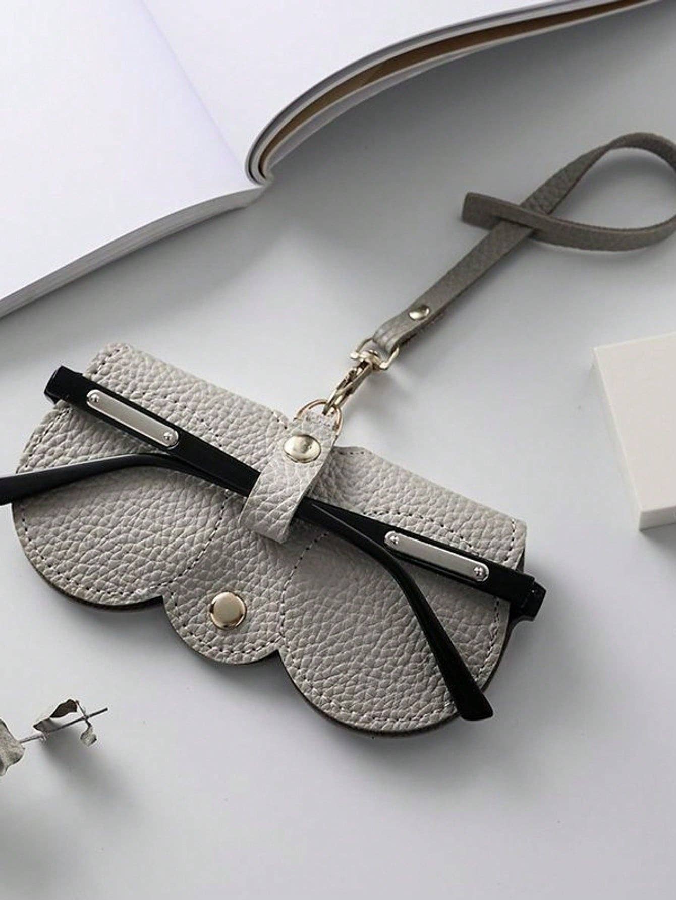 Portable Glasses Storage Case